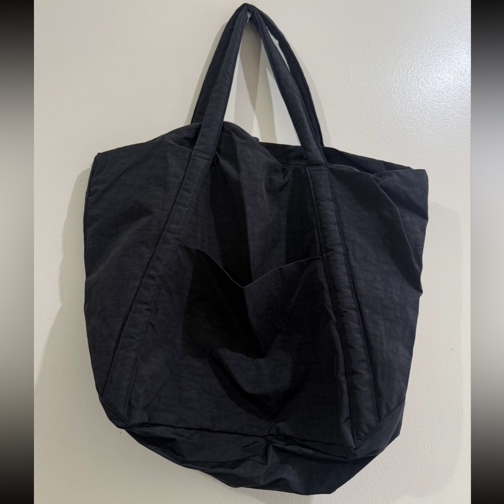 BAGGU Black Canvas Oversized Tote with Front Pocket